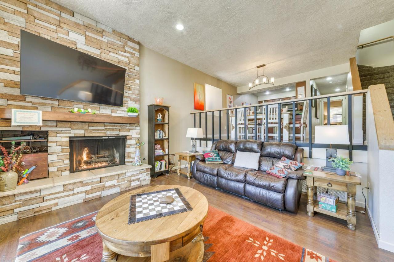 Ruidoso Golf Condo - Patio, Fire Pit And Mtn View! Bagian luar foto