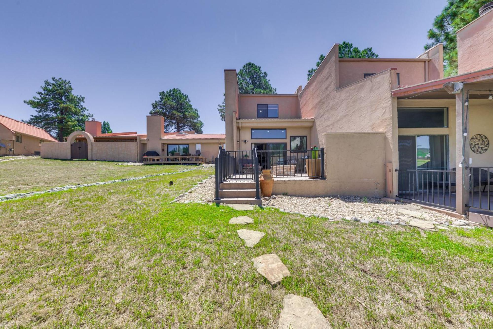 Ruidoso Golf Condo - Patio, Fire Pit And Mtn View! Bagian luar foto
